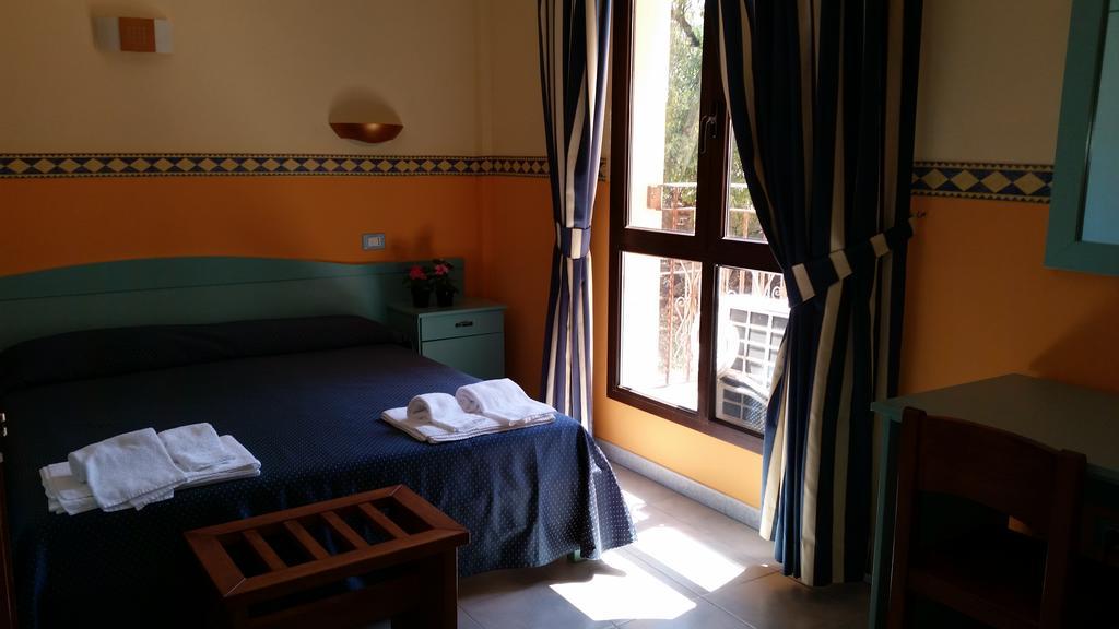Hotel Costa Antiga SantʼAnna Arresi 外观 照片