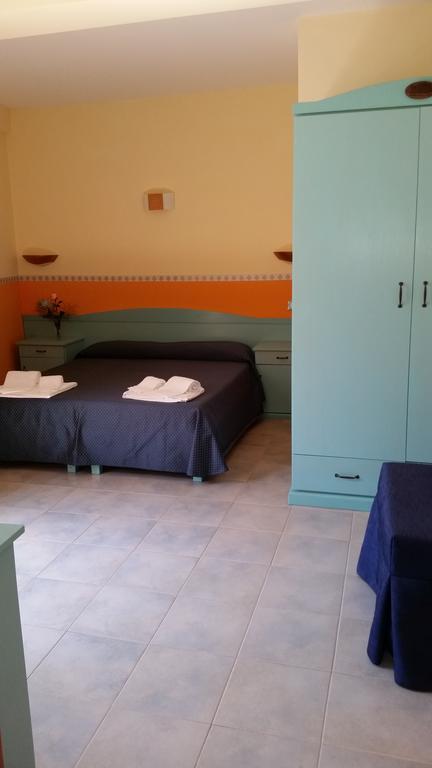 Hotel Costa Antiga SantʼAnna Arresi 外观 照片