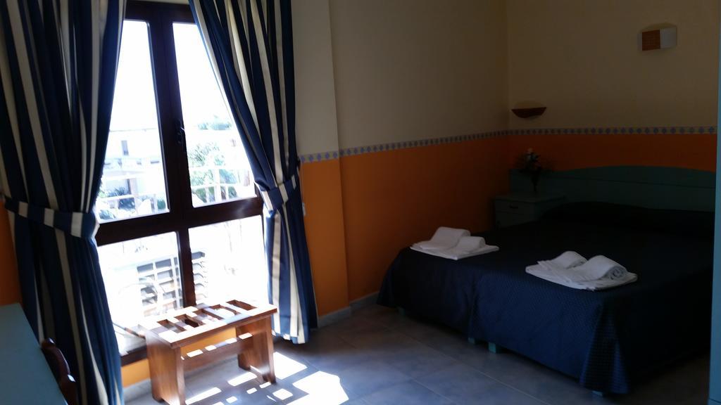 Hotel Costa Antiga SantʼAnna Arresi 外观 照片